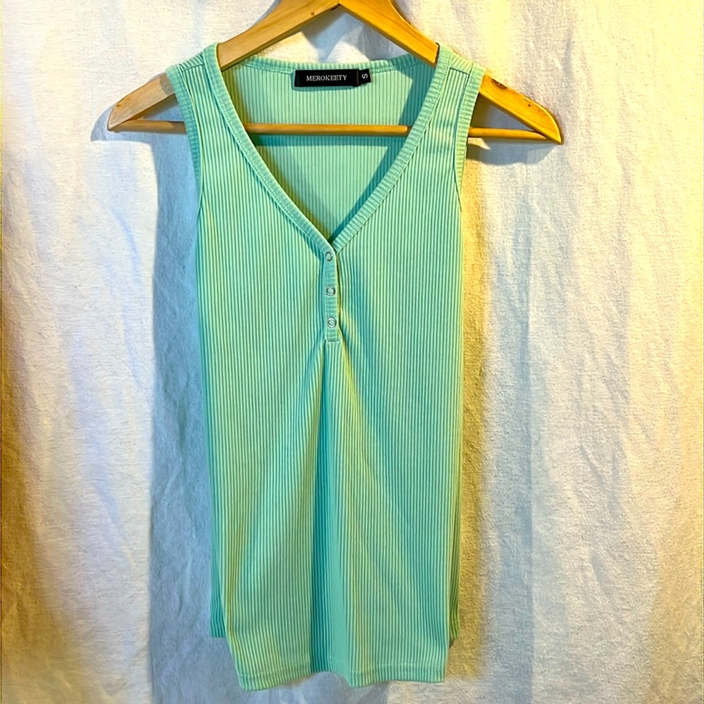 Soft and comfy small (large) teal women’s ribbed tank top!